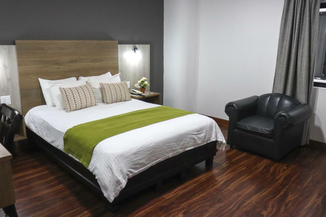 Hotel Puerta Del Sol ديفيد المظهر الخارجي الصورة
