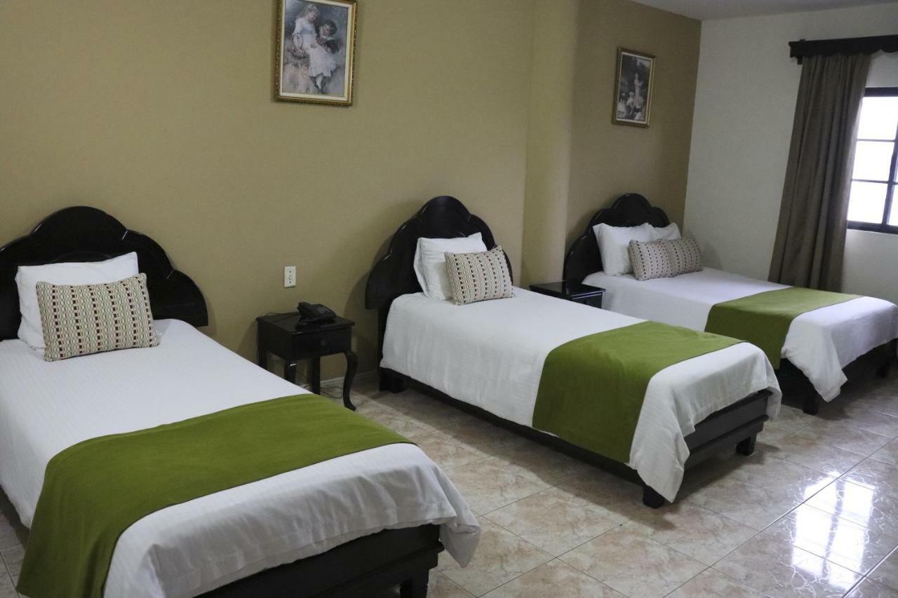 Hotel Puerta Del Sol ديفيد المظهر الخارجي الصورة